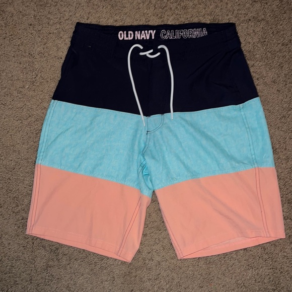 Old Navy Men’s Board Shorts - Picture 1 of 4